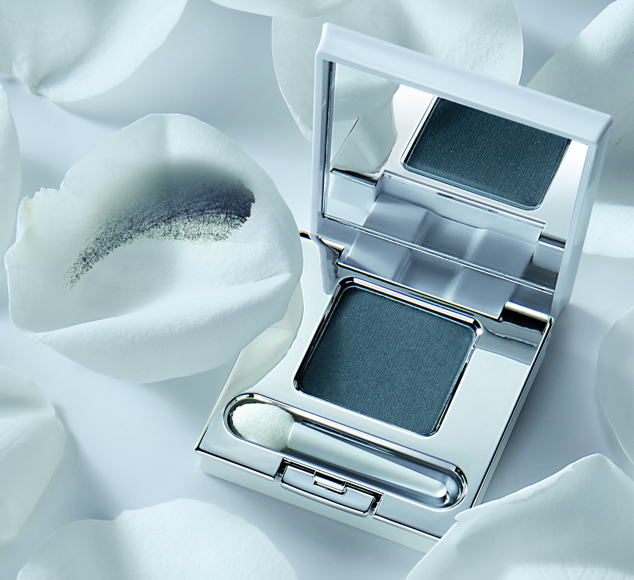 Satin Augenlid Puder - Gris Orage (dunkelgrau) Lidschatten in der  Puderdose mit Spiegel und Applicator